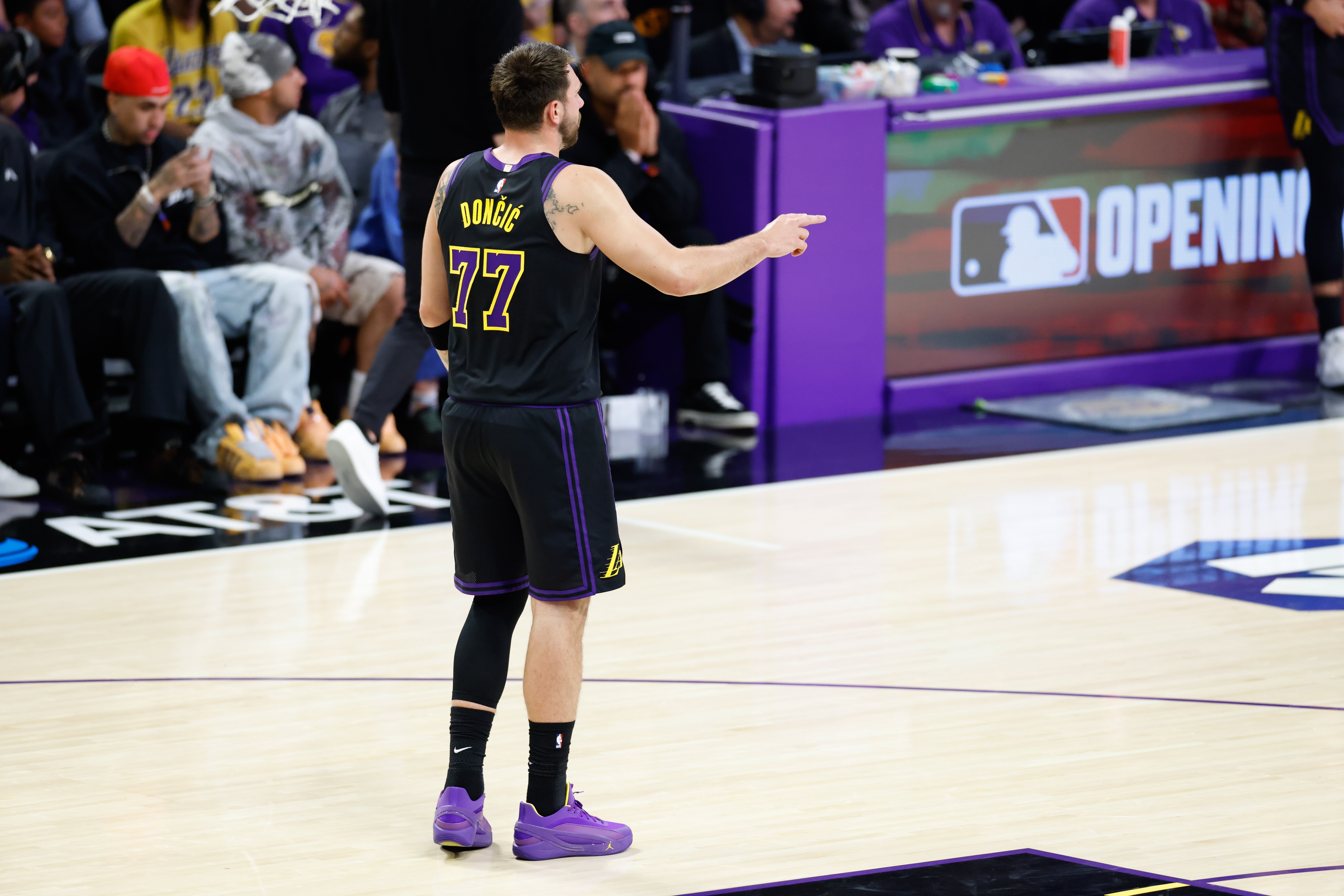 Kaiyun网页版-奥多姆:湖人根本不防守 全队必须明白他们要弥补东契奇的漏洞